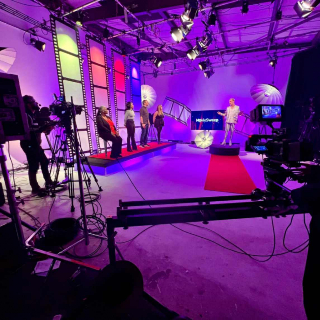 Cineview Studios - Infinity Cove Studio With Lighting Grid