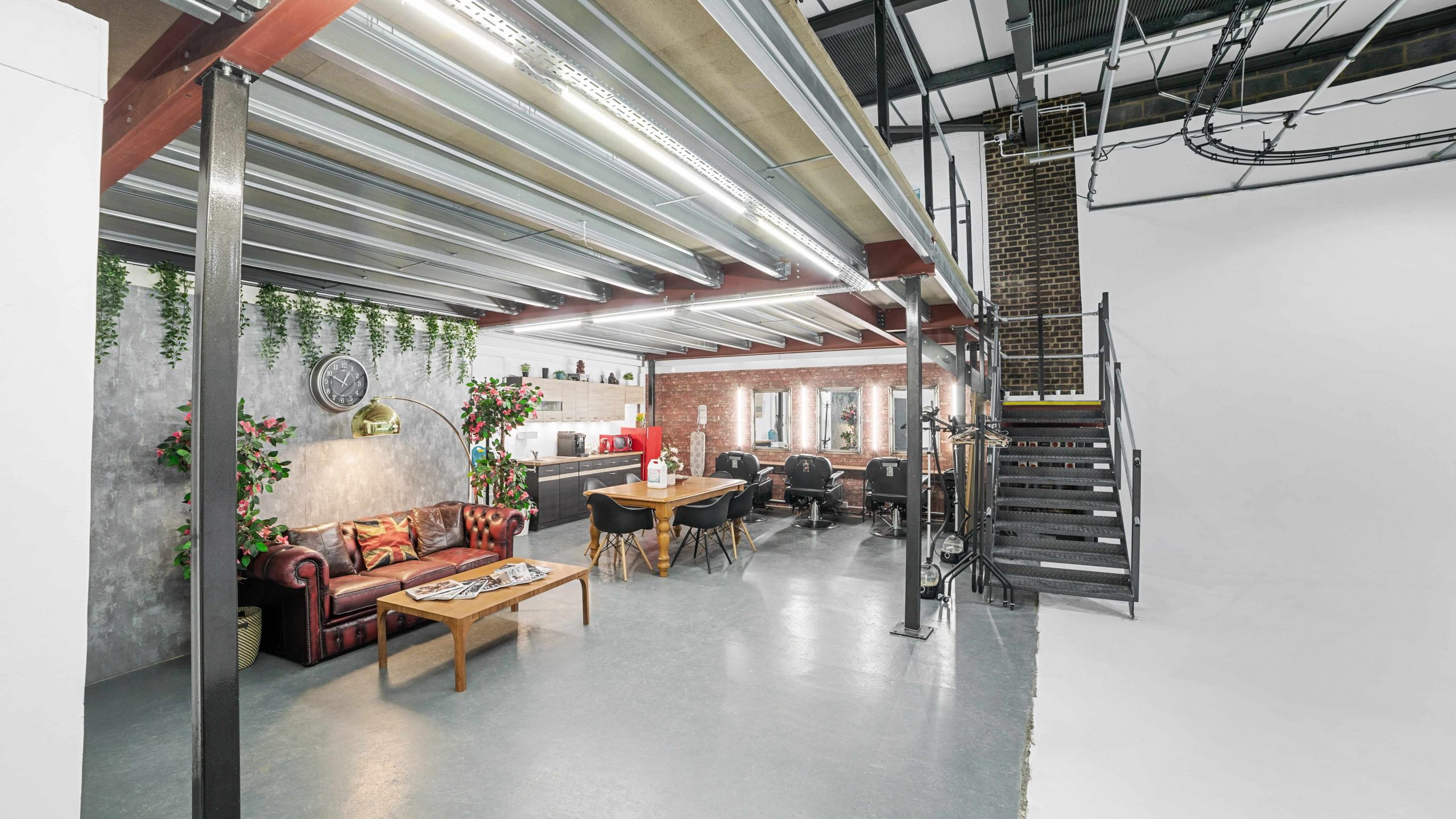 Make-up-Area-Cineview-Studios